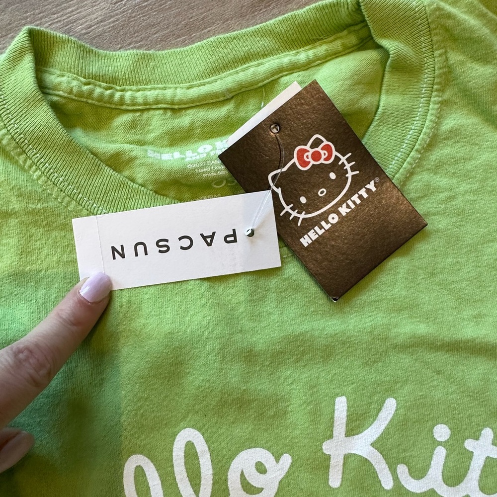 Hello Kitty pac sun one size women’s green long sleeve T. NWT. Oversized. - Picture 2 of 4